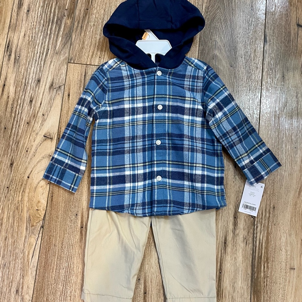 *NWT* Carter’s Baby Boy Plaid Hooded Button Up Shirt & Pant Set - 12 months